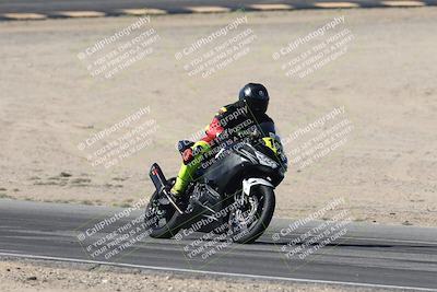 media/Oct-30-2025-Racers Edge (Thu) [[dabbdaf680]]/3-B Group/Session 2 (Bowl Exit)/